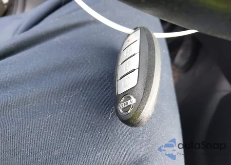 2017 Nissan Rogue Sv z USA, uszkodzony, nr VIN 5N1AT2MT2HC760027